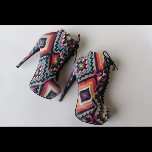 Multi Colored Print Tie Up Ankle Boot Heels - Picture 8 of 9